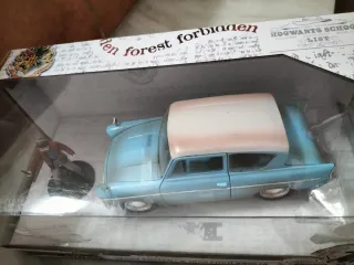Coche Harry Potter y Figura 1959 Ford Anglia