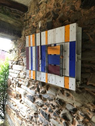 Escultura de Palets Pintados Multicolor