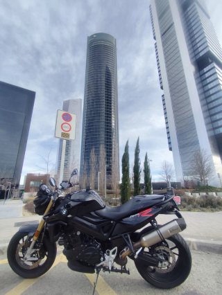 BMW F800R Negra