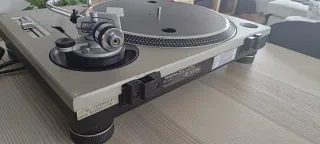 Technics SL-1200 MK2