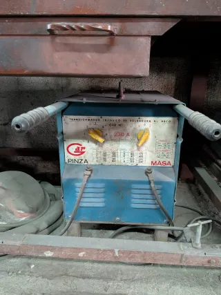 Máquina de Soldar GAR Trifásica 230A