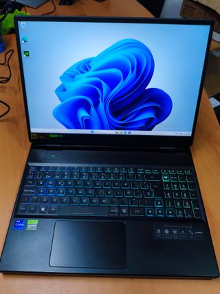 Acer Predator Helios Neo 16 PNH-16-71-76XV