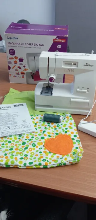 Máquina de coser infantil Juguettos Dulce Hogar