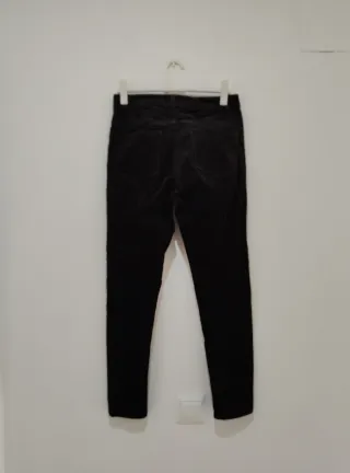 Pantalón de pana negro
