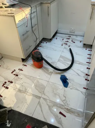 Suelos y paredes alicatados