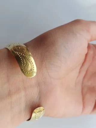 Pulsera abierta latón (cobre amarillo) Artesanal.