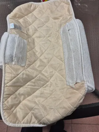 MOLTO Posicionador + Manta Protectora Bebé