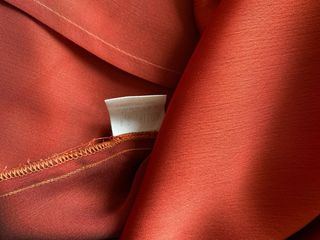 Camisa roja cuello alto sin estrenar