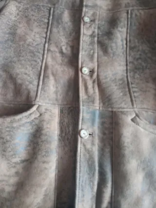 Abrigo de piel marrón