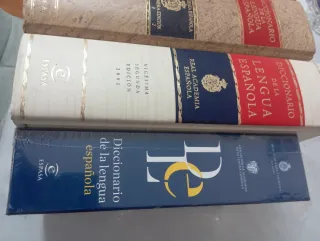 Diccionario de la lengua Española RAE 4 ediciónes