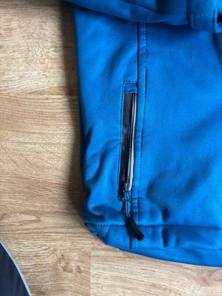 Pantalón esquí niño cortaviento y guantes 6-8años