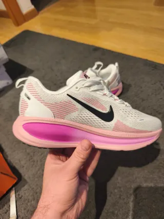 Nike Vomero 18 Mujer Rosa Blanco