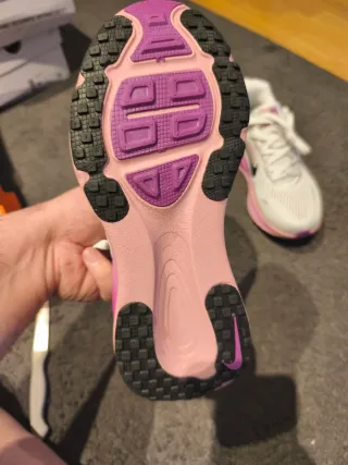 Nike Vomero 18 Mujer Rosa Blanco