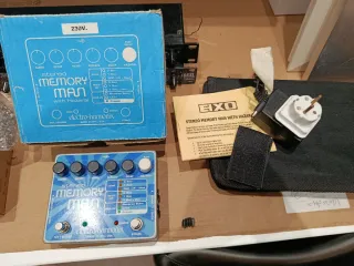 Electro Harmonix Stereo Memory Man con Hazarai