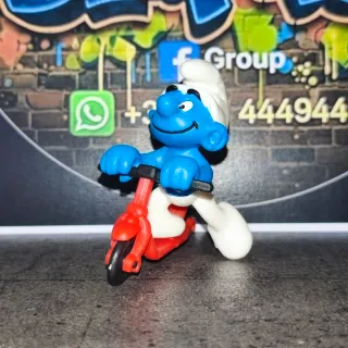 Puffi Smurf su scooter