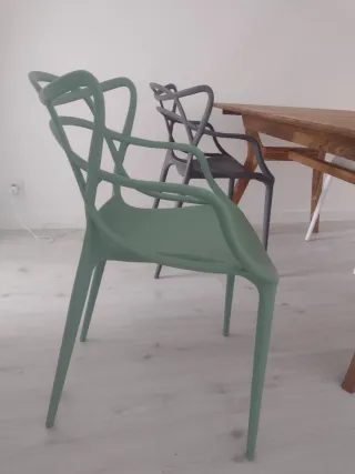 Sillas de comedor de plástico multicolor