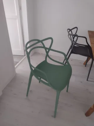 Sillas de comedor de plástico multicolor