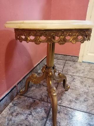 Mesa auxiliar vintage mármol y metal