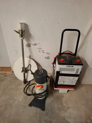 Cargador Baterías Ferre F-925 i bombas engrase.