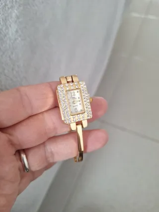 NUEVO! Reloj Baño Oro Circonitas