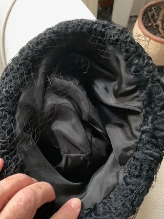 Cappellino donna elegante nero