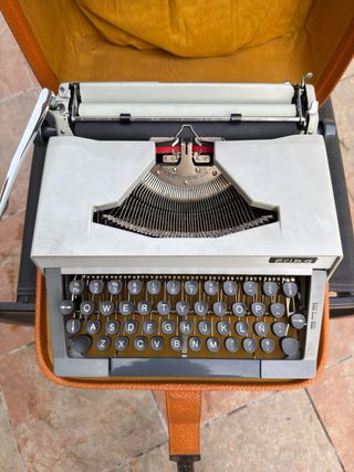 Máquina de escribir Erika vintage