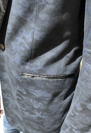 Americana de DR&N Do Rego & Novoa en negro