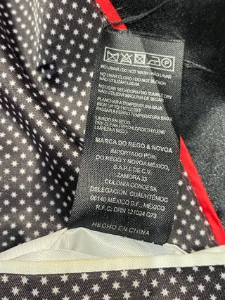 Americana de DR&N Do Rego & Novoa en negro