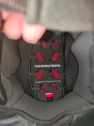 Cascos Moto . Uno verde y otro negro