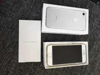 iPhone 7 32GB Argento