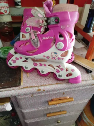 Patines en línea Hello Kitty rosas