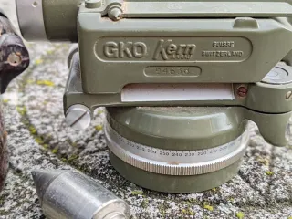 Teodolito Kern Aarau Vintage Óptico