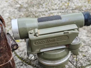 Teodolito Kern Aarau Vintage Óptico