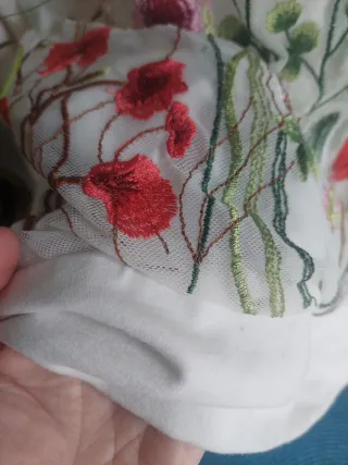 Sudadera oversize bordada flores