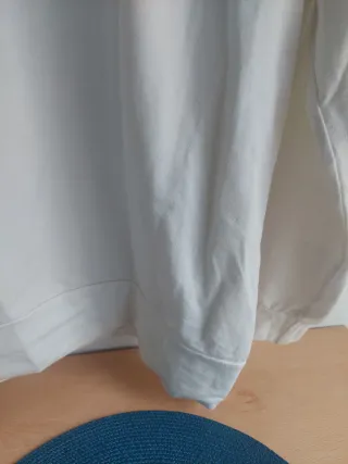 Sudadera oversize bordada flores