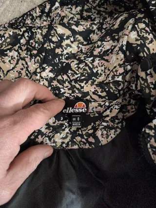 Abrigo acolchado negro Ellesse