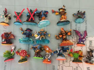 Figuras Skylanders de varias colecciones
