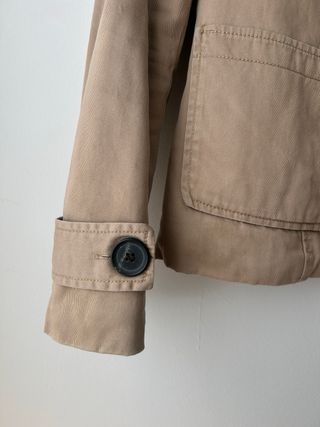 Cazadora juvenil mujer beige