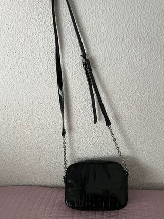 Bolso negro efecto piel cocodrilo