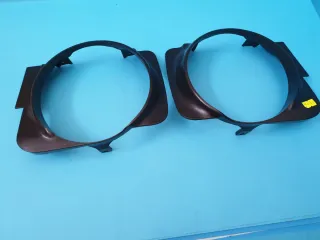 Opel Kadett C 1974 cornice faro proiettore destro