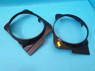 Opel Kadett C 1974 cornice faro proiettore destro