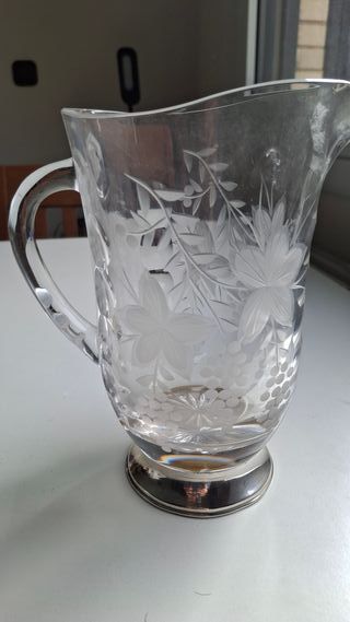 Jarra cristal pie plata tallado
