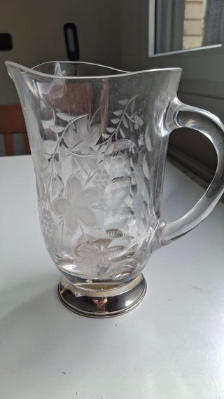 Jarra cristal pie plata tallado