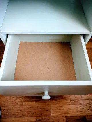 Mesita de noche Ikea madera verde