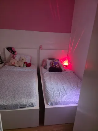 Cama individual blanca