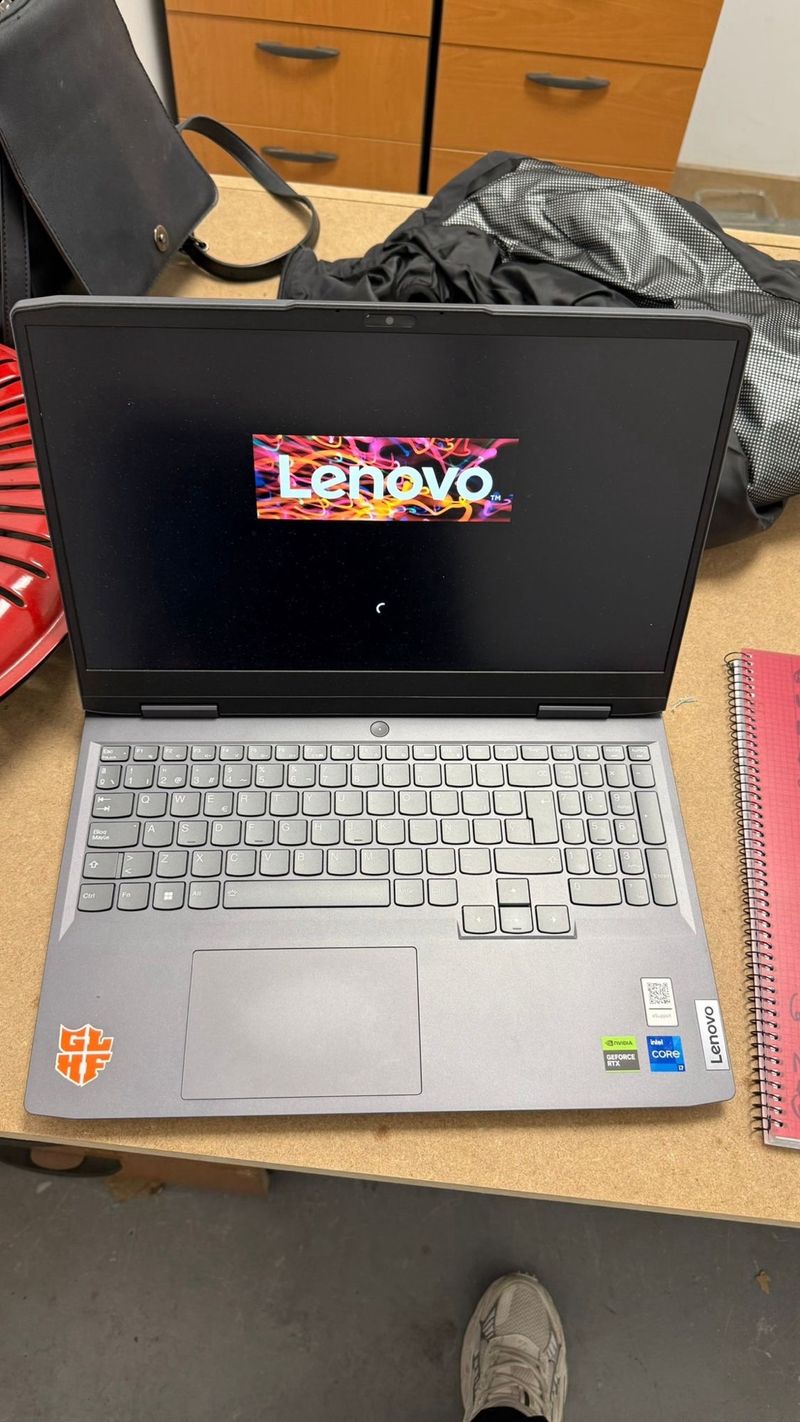 Portátil gaming Lenovo LOQ – i7 13ª gen – RTX 4060 afbeelding 2