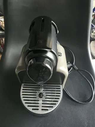 Cafetera Nespresso DeLonghi