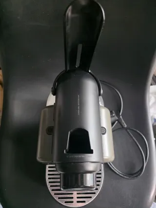 Cafetera Nespresso DeLonghi