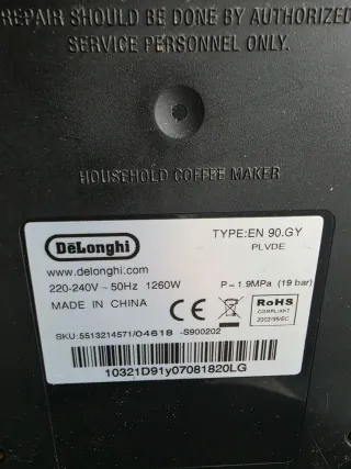 Cafetera Nespresso DeLonghi