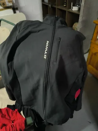 Chaqueta de trial azul y negra